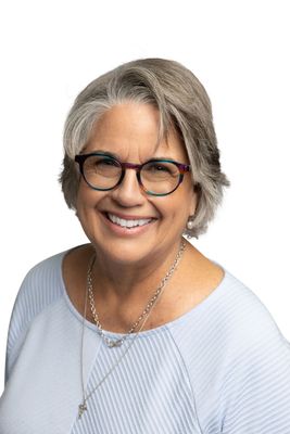Portrait of Cynthia Serra, REALTOR®.